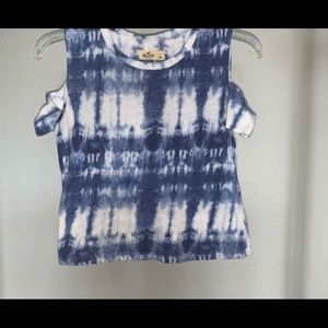Hollister XS blue and white tie dye cropped shirt